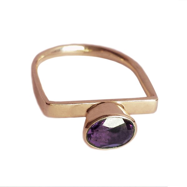 Centre Cradle with Amethyst  in Rose Gold