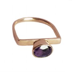 Centre Cradle with Amethyst  in Rose Gold
