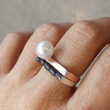 Cradle White Pearl Ring - Rose Gold