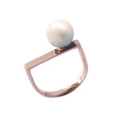 Cradle White Pearl Ring - Rose Gold